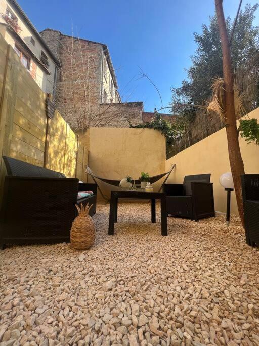 Appart 1 Chambre Intra-Muros Avec Jardin أفينيون المظهر الخارجي الصورة